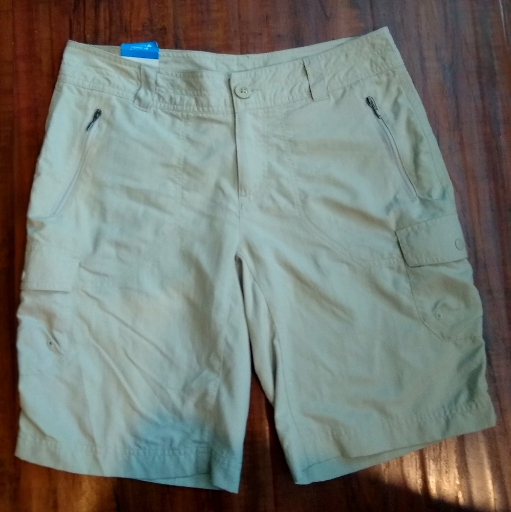 Columbia Omni-dry shorts hiking cargo women's